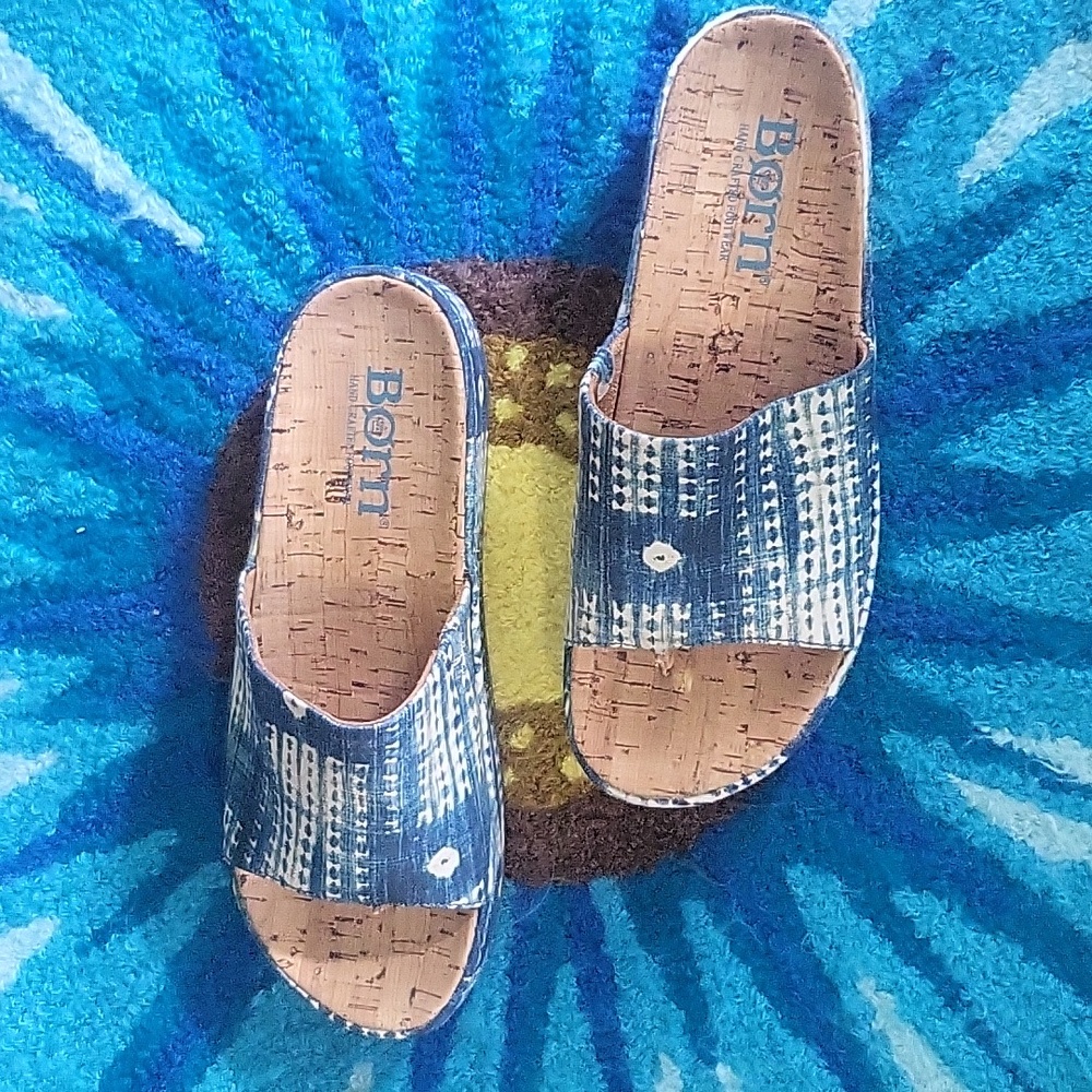 Born Denim Look Sandaks With Cork!